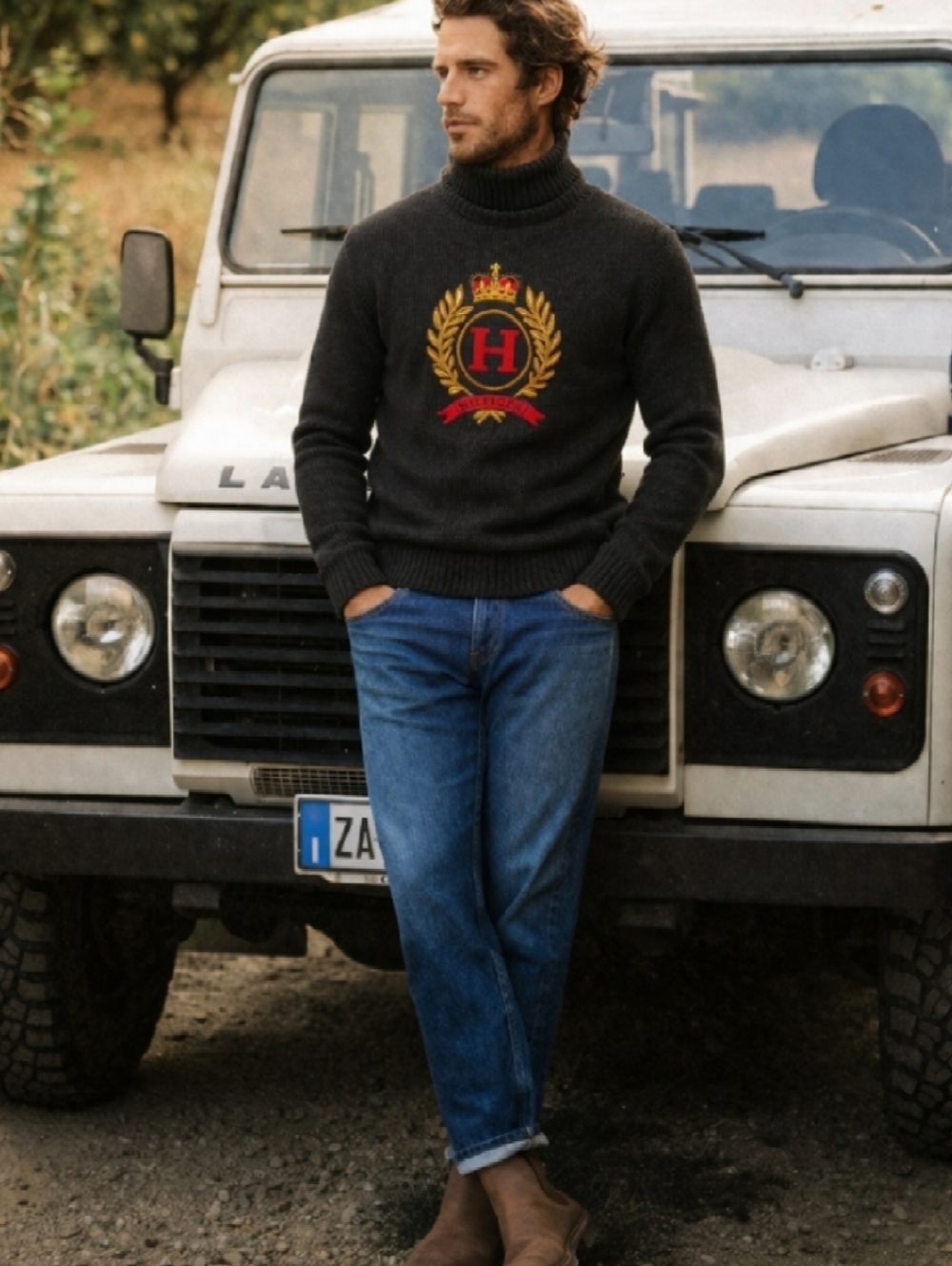 Vintage Tommy Hilfiger Crest Logo Turtleneck Sweater Cotton